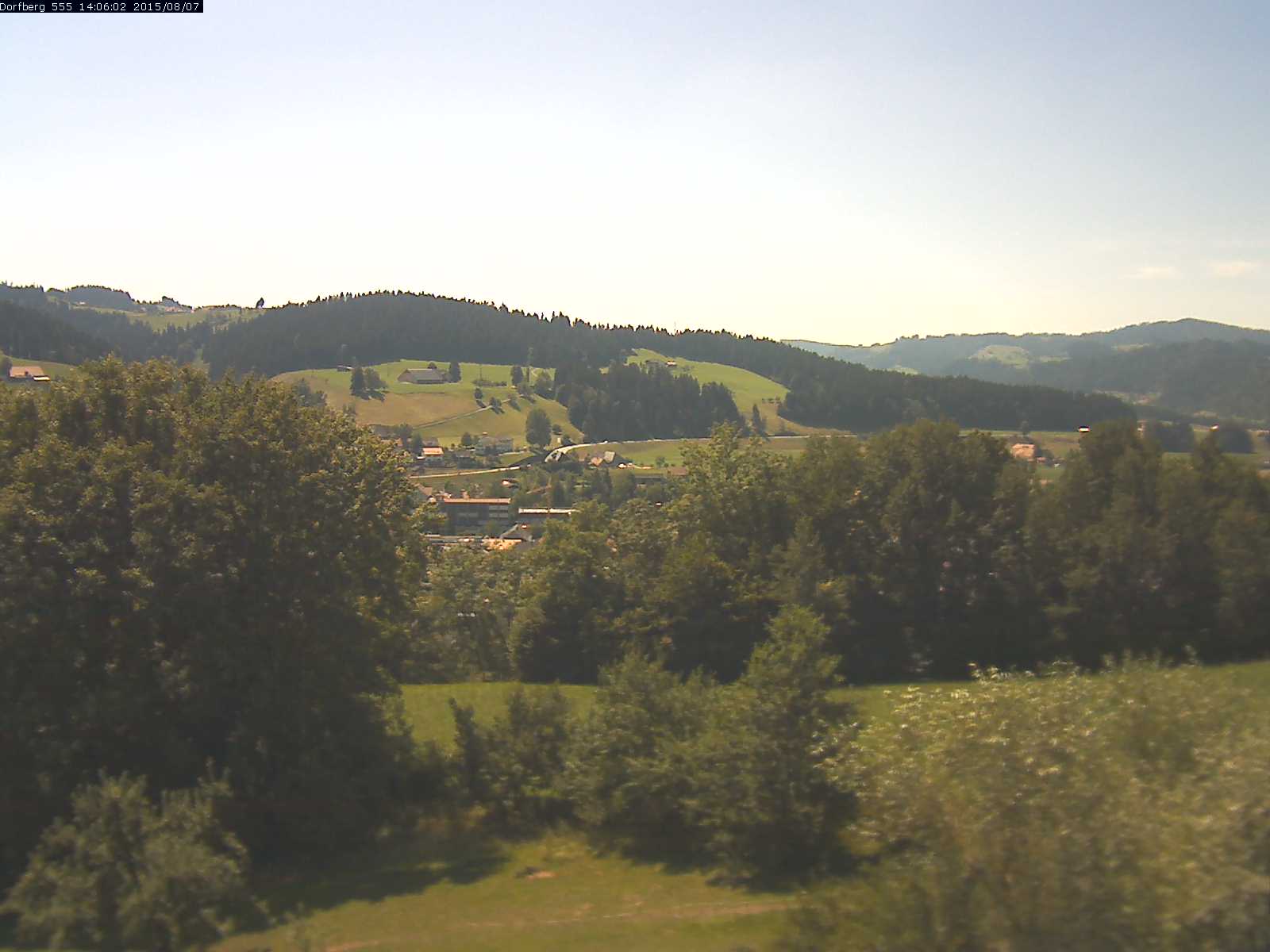 Webcam-Bild: Aussicht vom Dorfberg in Langnau 20150807-140601
