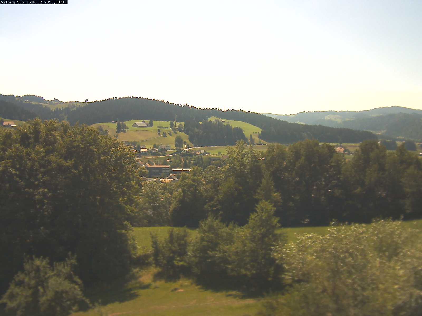 Webcam-Bild: Aussicht vom Dorfberg in Langnau 20150807-150601