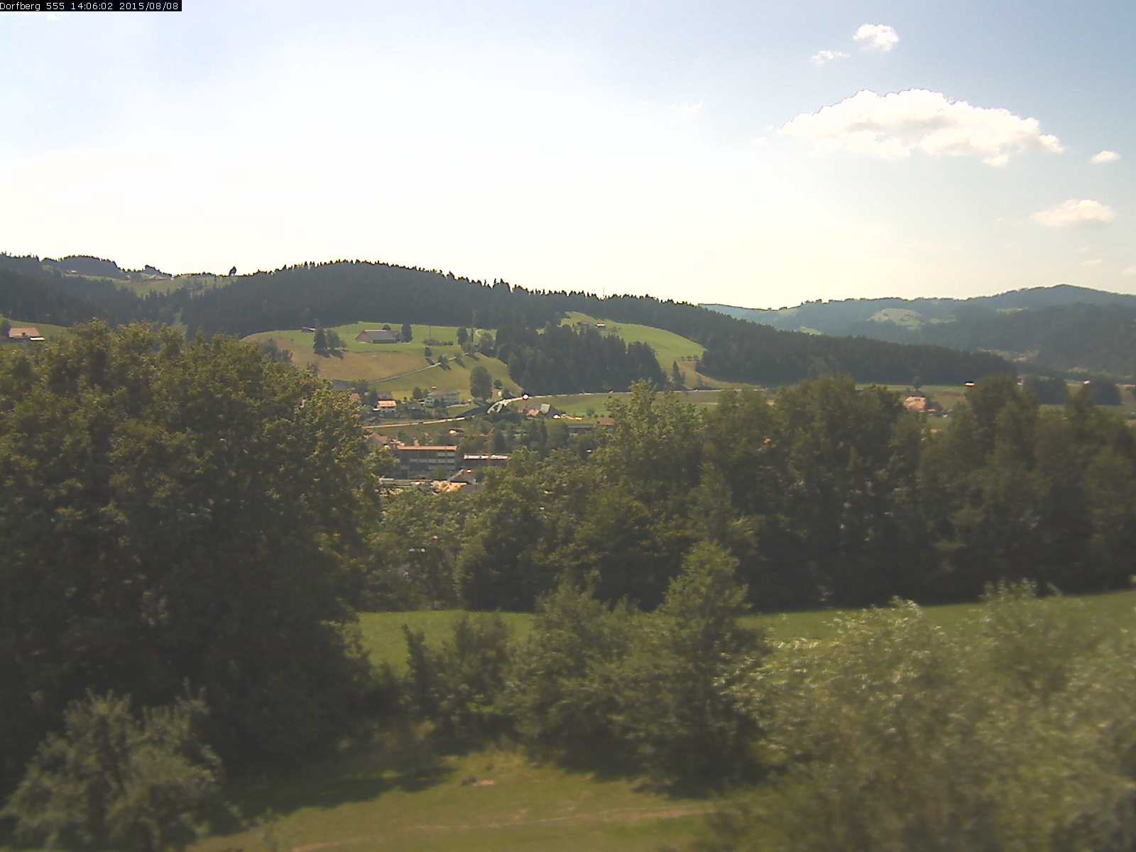 Webcam-Bild: Aussicht vom Dorfberg in Langnau 20150808-140601
