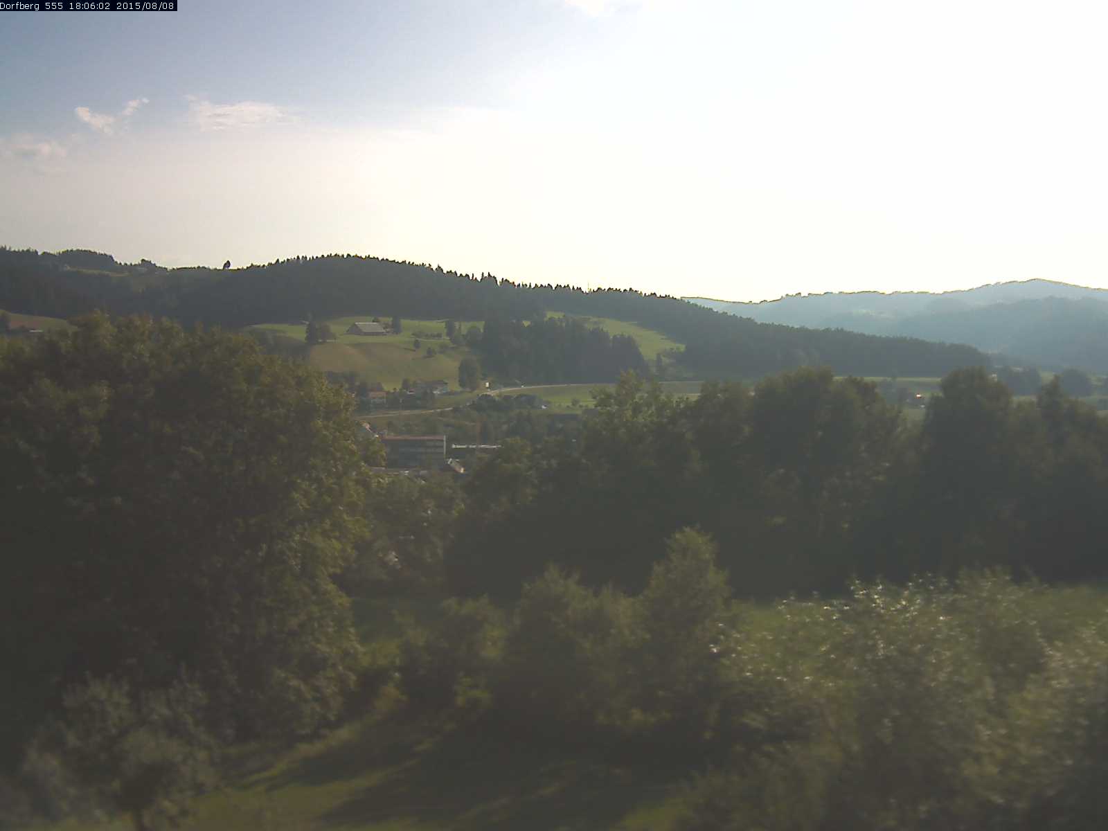 Webcam-Bild: Aussicht vom Dorfberg in Langnau 20150808-180601