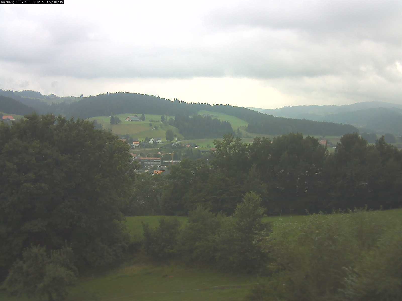 Webcam-Bild: Aussicht vom Dorfberg in Langnau 20150809-150601
