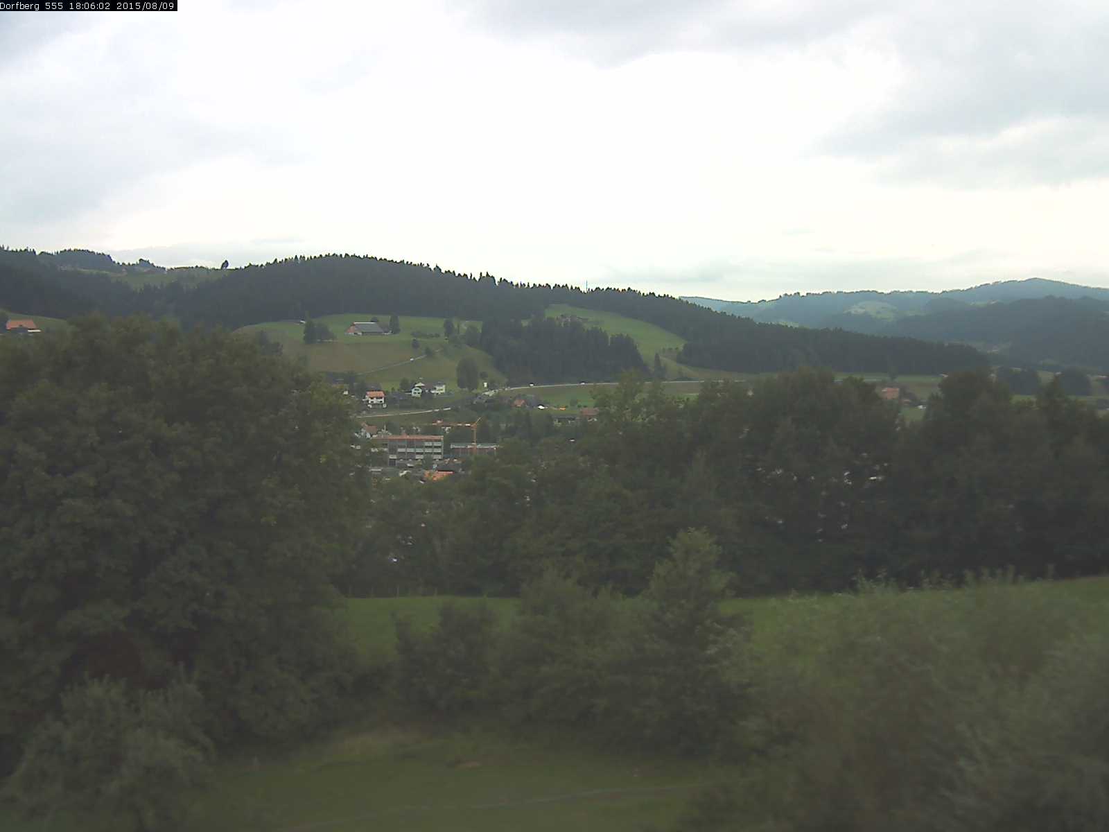 Webcam-Bild: Aussicht vom Dorfberg in Langnau 20150809-180601