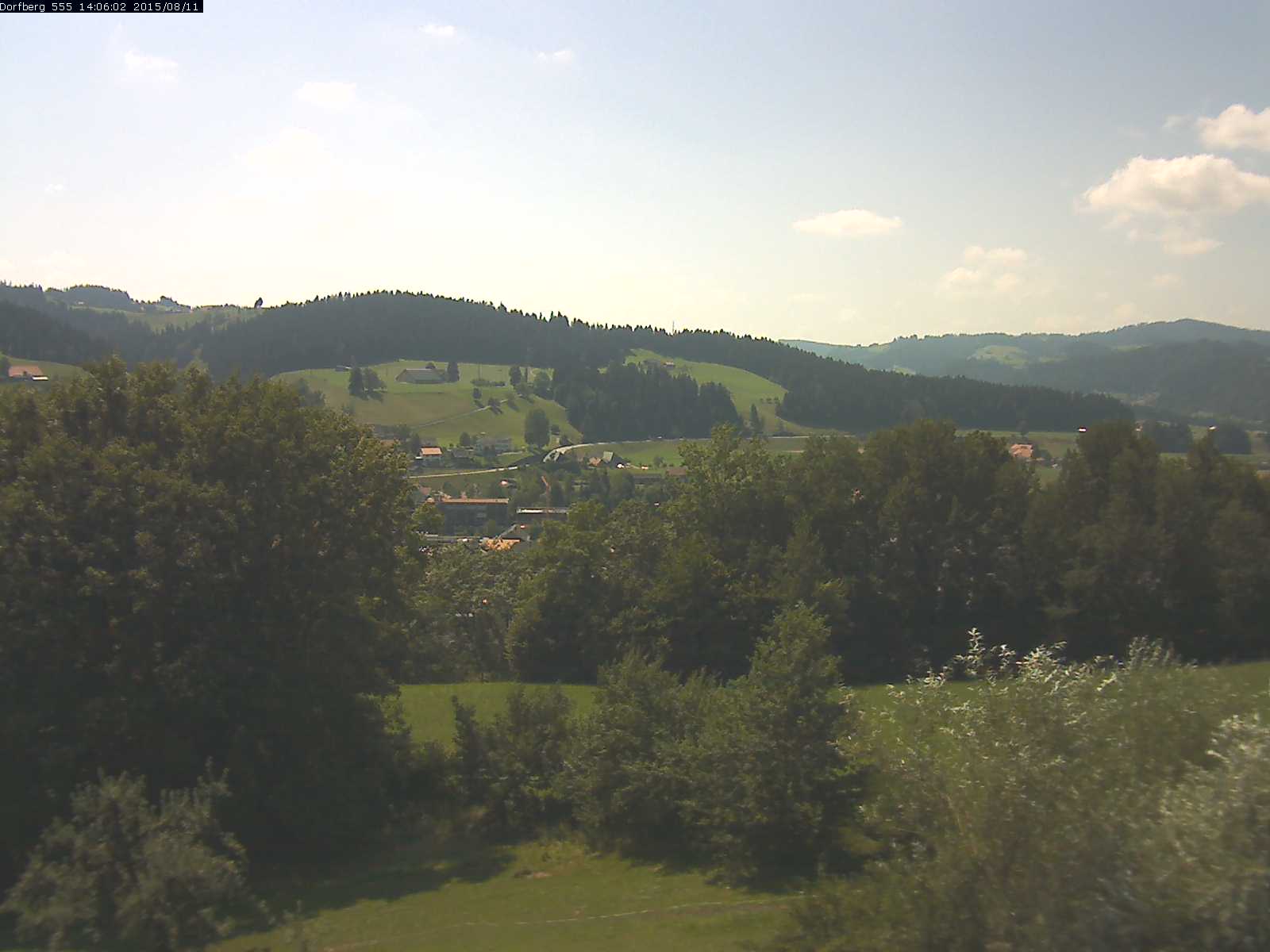 Webcam-Bild: Aussicht vom Dorfberg in Langnau 20150811-140601