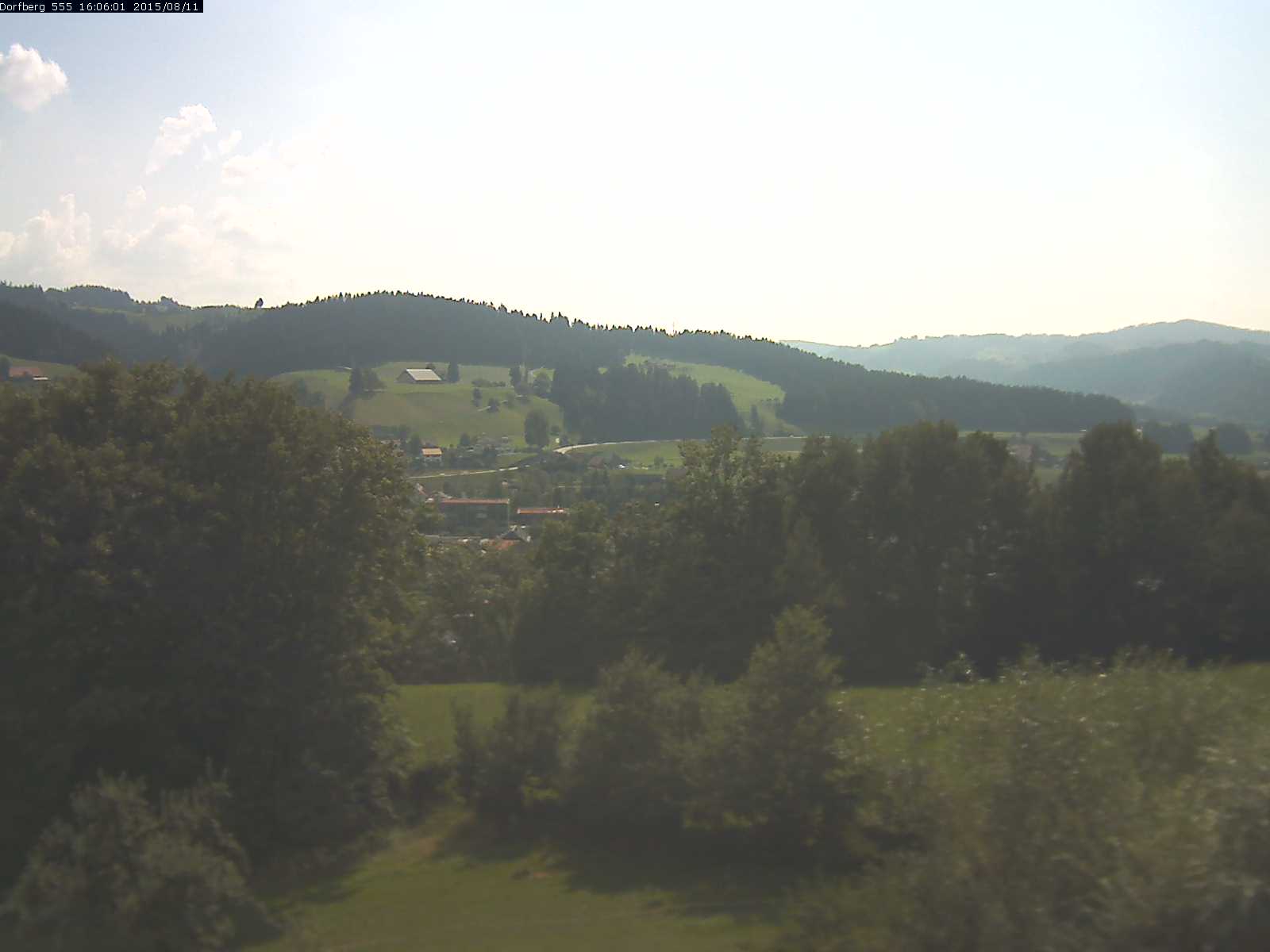 Webcam-Bild: Aussicht vom Dorfberg in Langnau 20150811-160601
