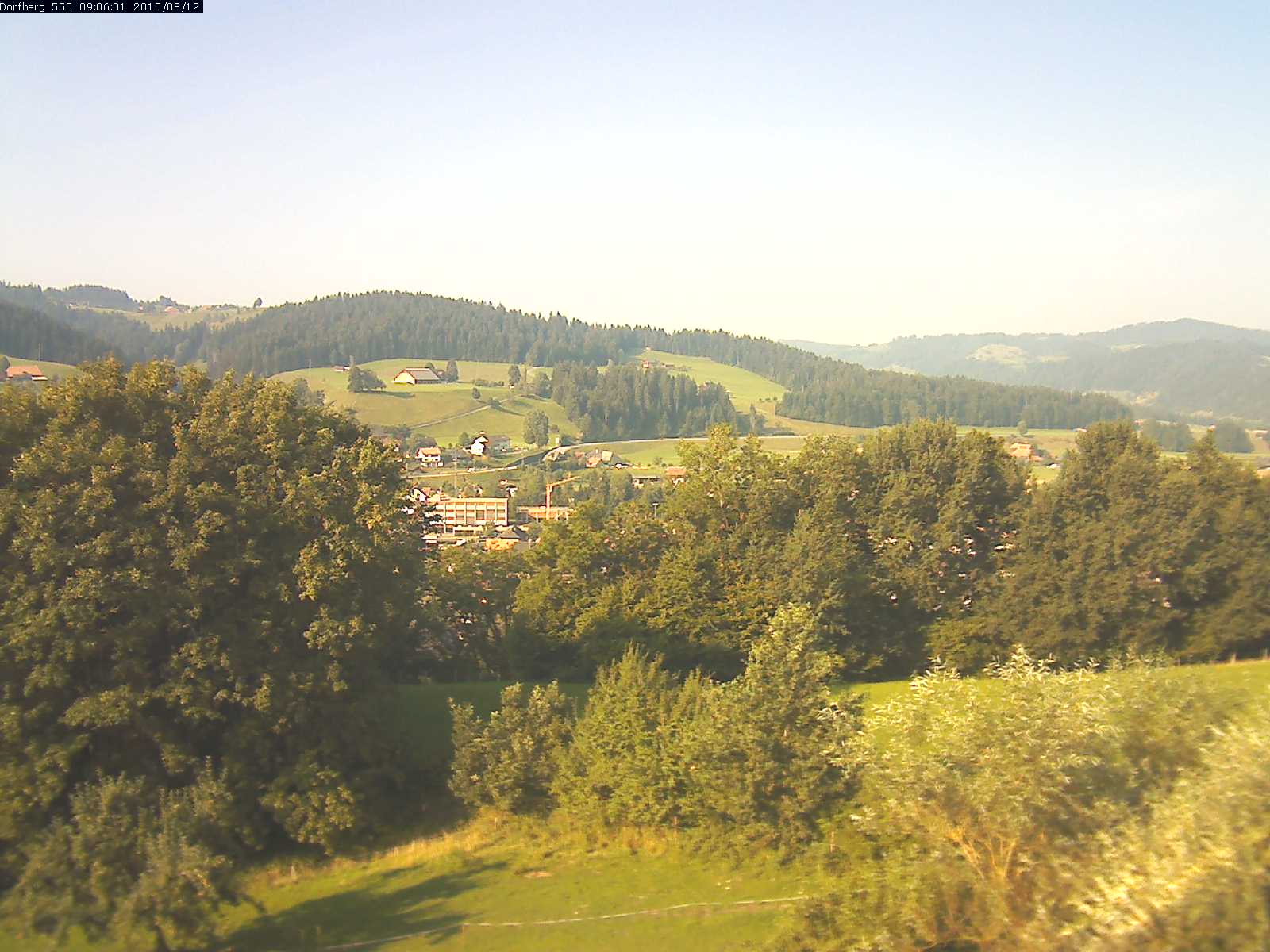 Webcam-Bild: Aussicht vom Dorfberg in Langnau 20150812-090601
