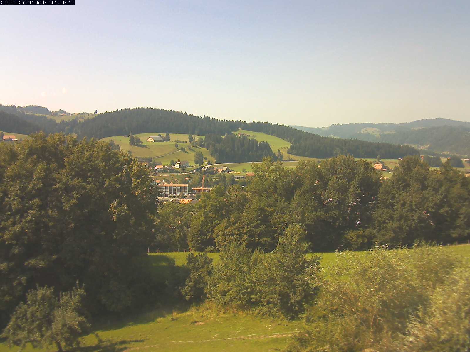Webcam-Bild: Aussicht vom Dorfberg in Langnau 20150812-110601