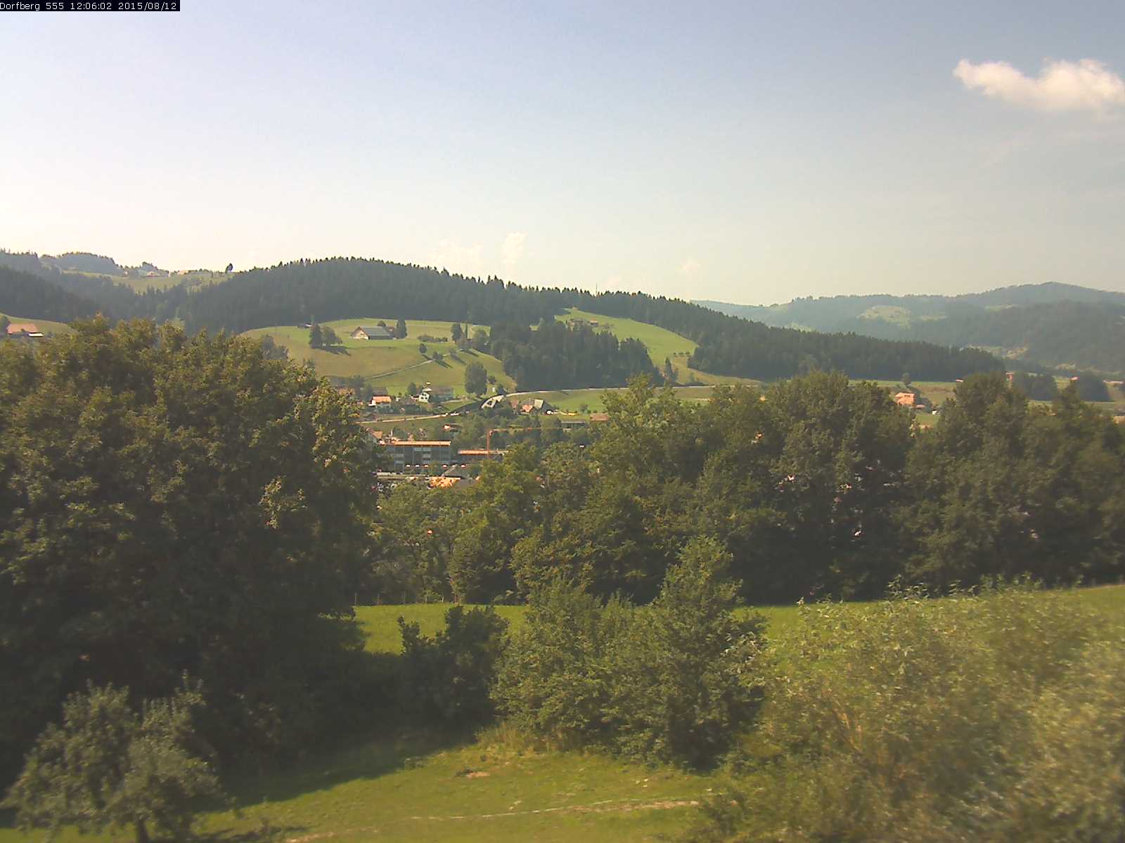 Webcam-Bild: Aussicht vom Dorfberg in Langnau 20150812-120601
