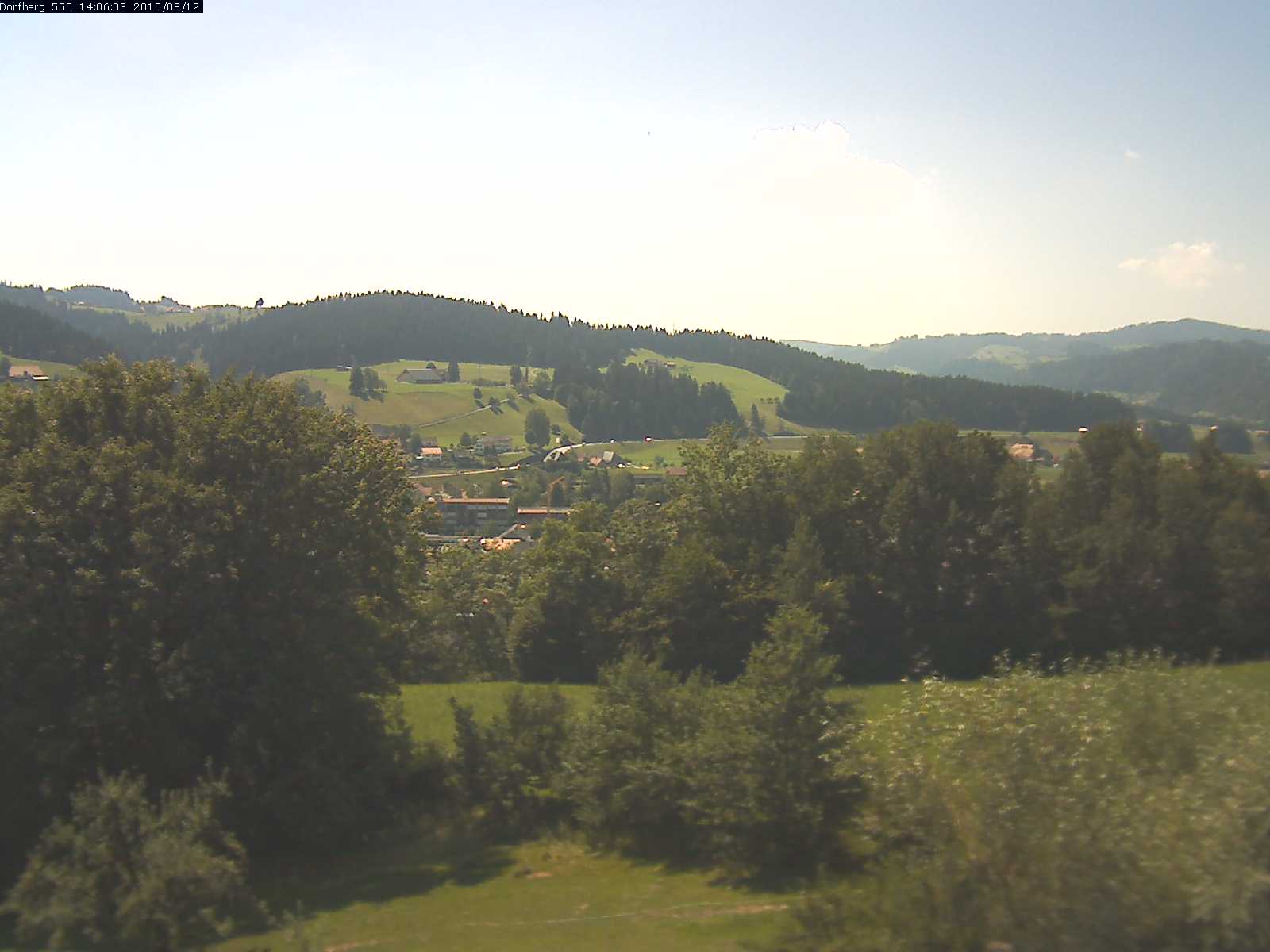 Webcam-Bild: Aussicht vom Dorfberg in Langnau 20150812-140601