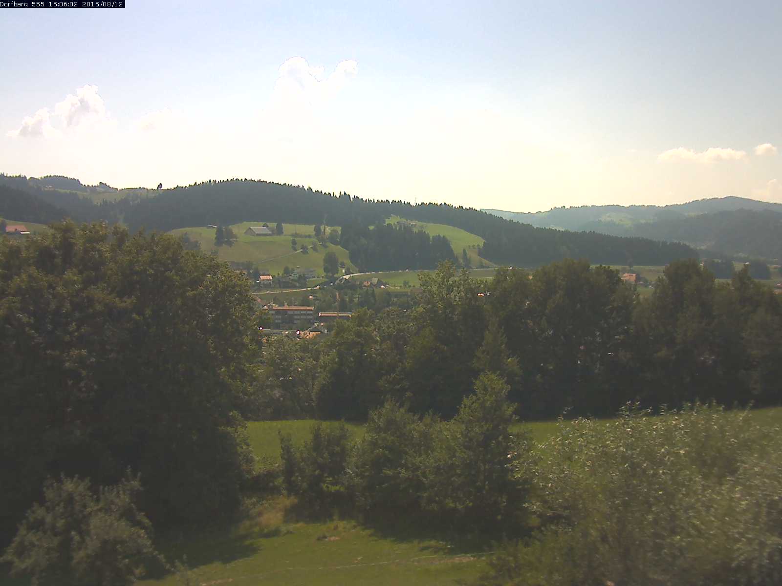 Webcam-Bild: Aussicht vom Dorfberg in Langnau 20150812-150601