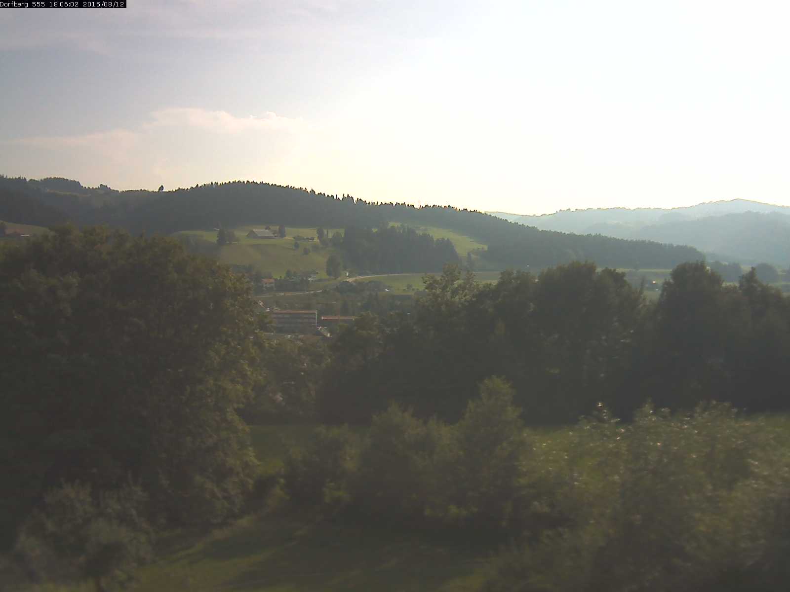 Webcam-Bild: Aussicht vom Dorfberg in Langnau 20150812-180601