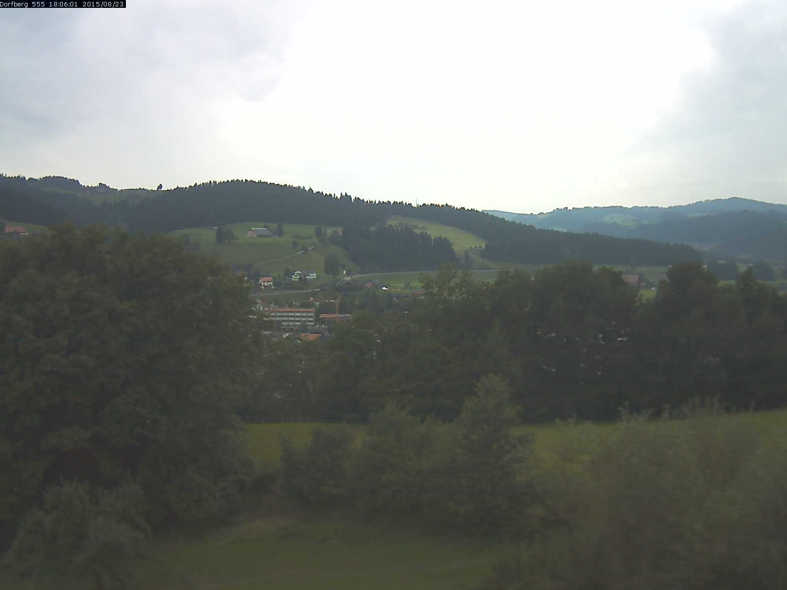 Webcam-Bild: Aussicht vom Dorfberg in Langnau 20150823-180601