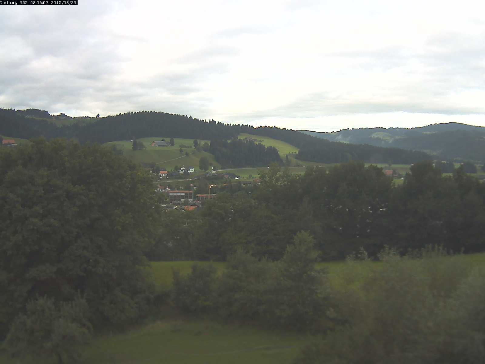 Webcam-Bild: Aussicht vom Dorfberg in Langnau 20150825-080601