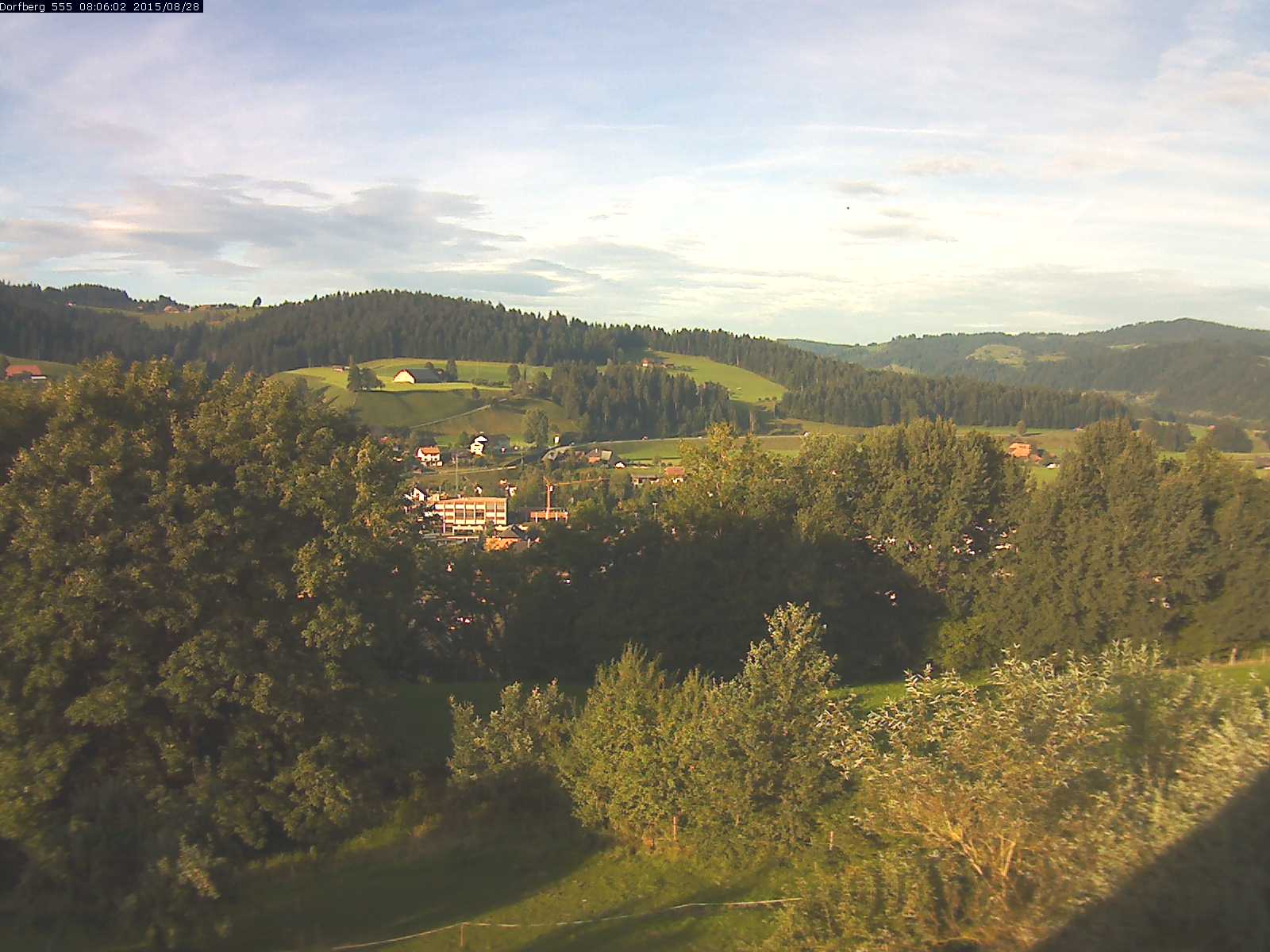 Webcam-Bild: Aussicht vom Dorfberg in Langnau 20150828-080601