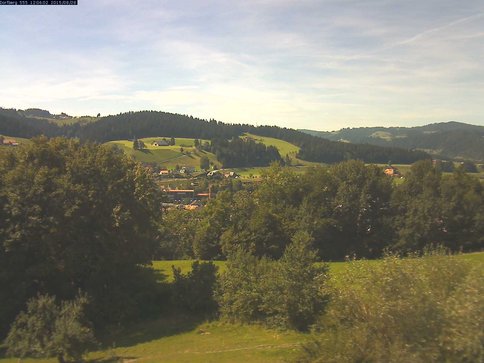 Webcam-Bild: Aussicht vom Dorfberg in Langnau 20150828-120601