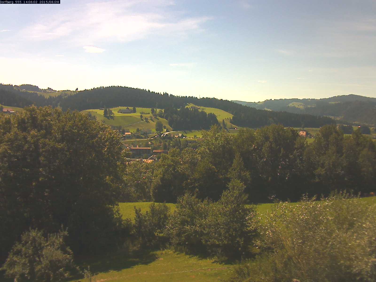 Webcam-Bild: Aussicht vom Dorfberg in Langnau 20150828-140601