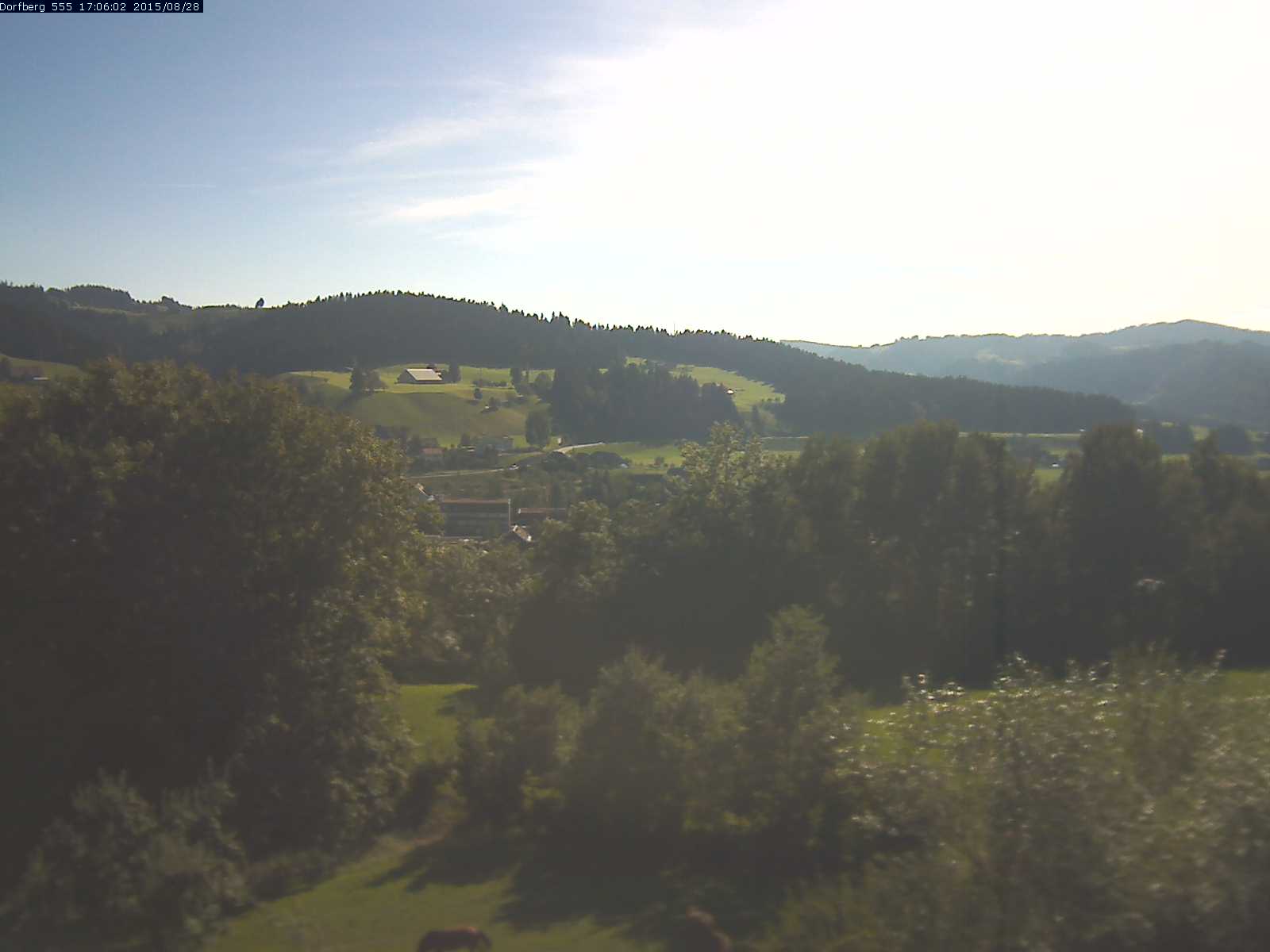 Webcam-Bild: Aussicht vom Dorfberg in Langnau 20150828-170601
