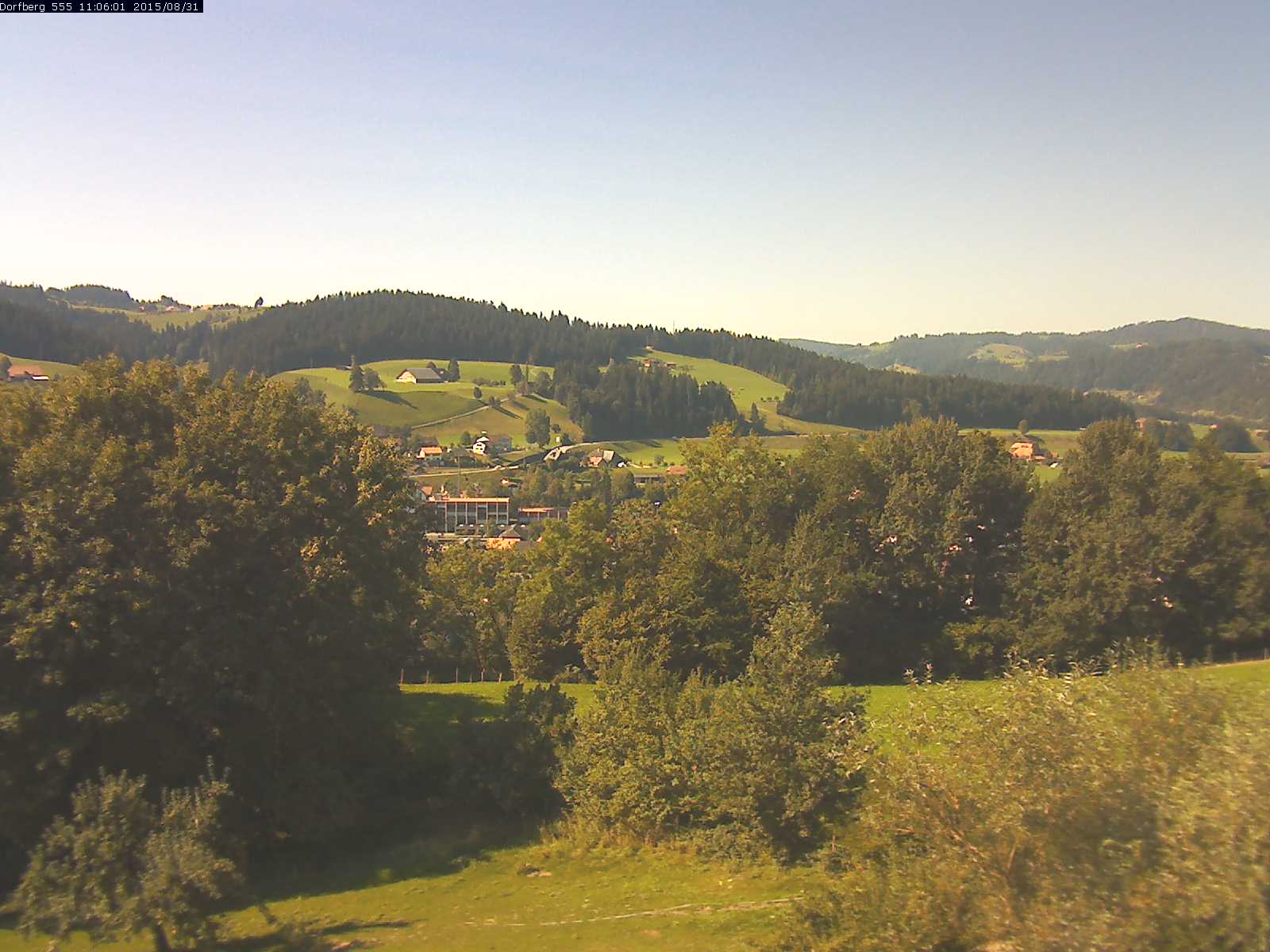 Webcam-Bild: Aussicht vom Dorfberg in Langnau 20150831-110601