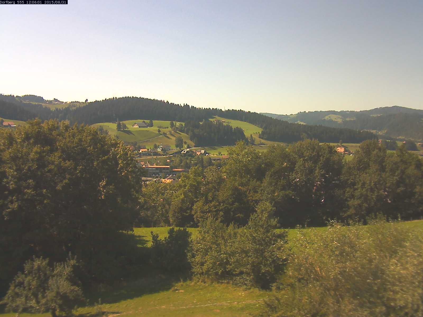 Webcam-Bild: Aussicht vom Dorfberg in Langnau 20150831-120601