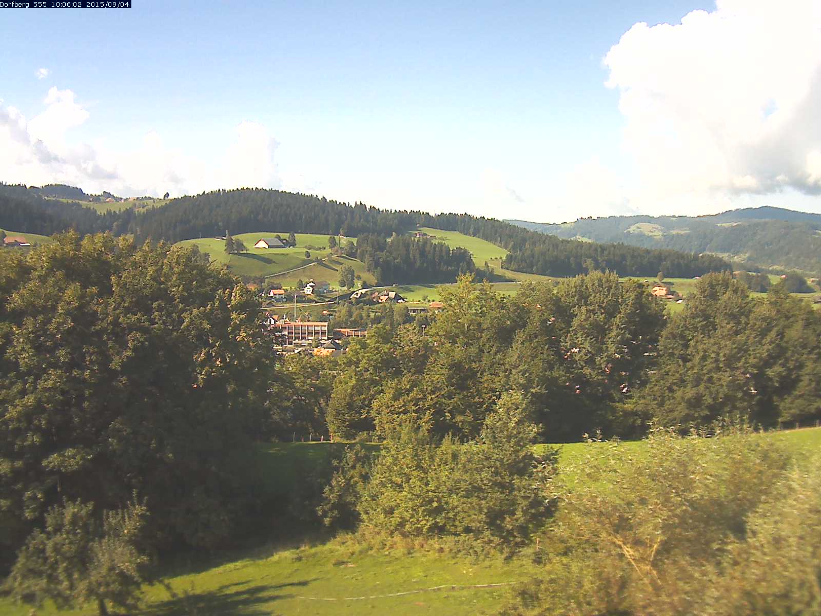 Webcam-Bild: Aussicht vom Dorfberg in Langnau 20150904-100601