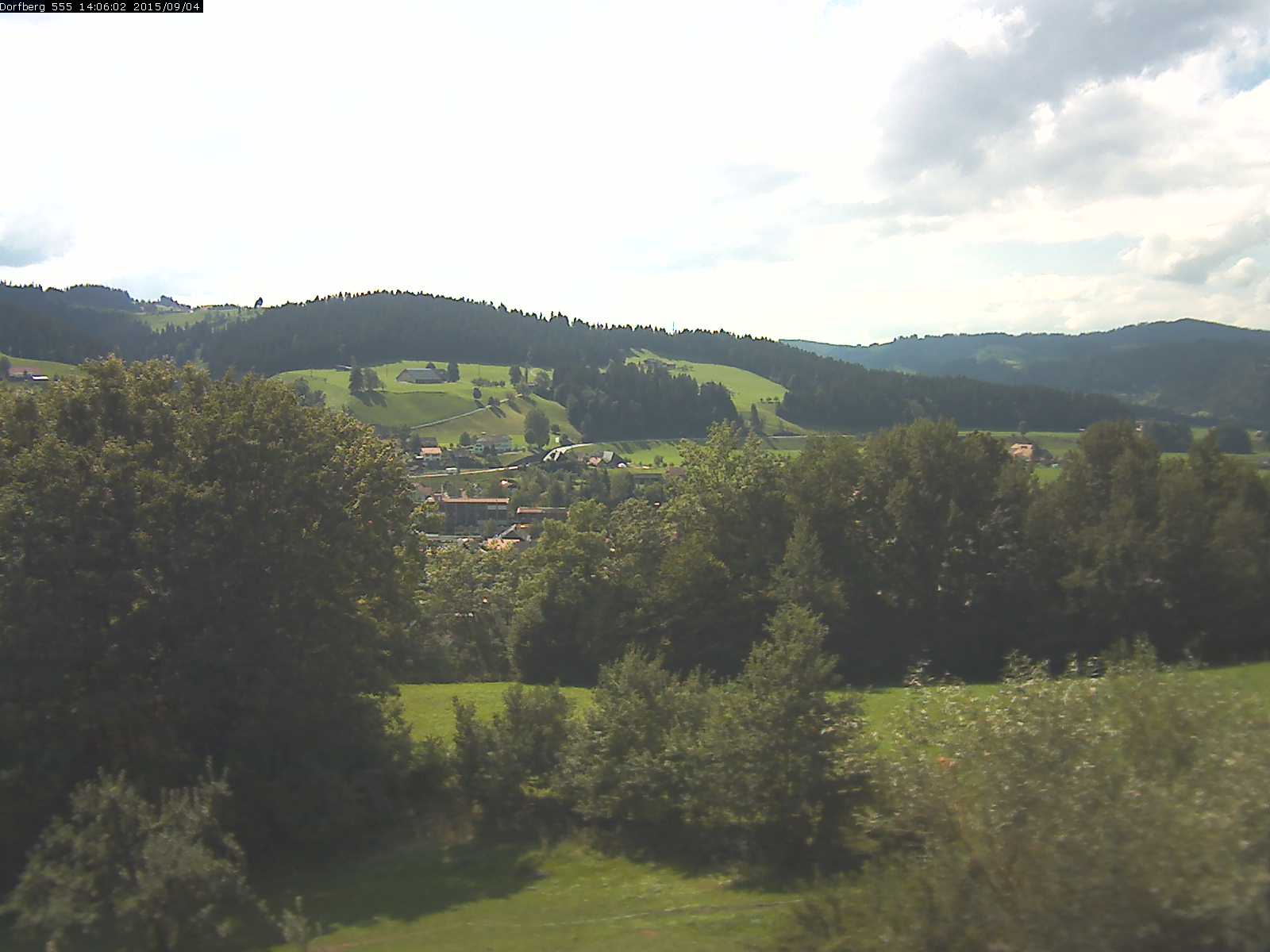 Webcam-Bild: Aussicht vom Dorfberg in Langnau 20150904-140601