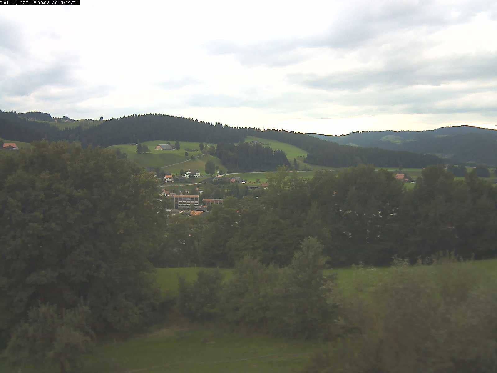 Webcam-Bild: Aussicht vom Dorfberg in Langnau 20150904-180601