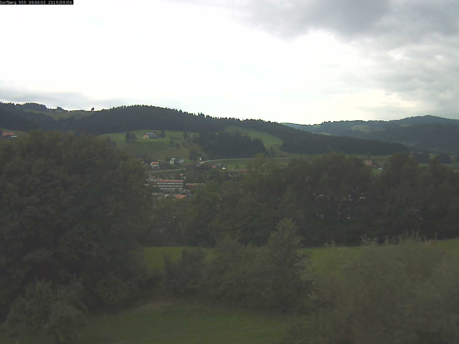 Webcam-Bild: Aussicht vom Dorfberg in Langnau 20150906-090601