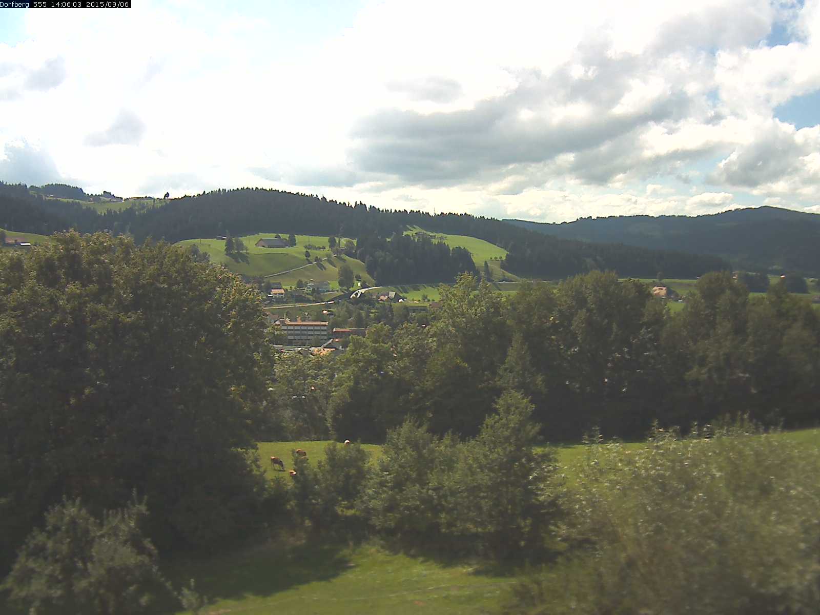 Webcam-Bild: Aussicht vom Dorfberg in Langnau 20150906-140601