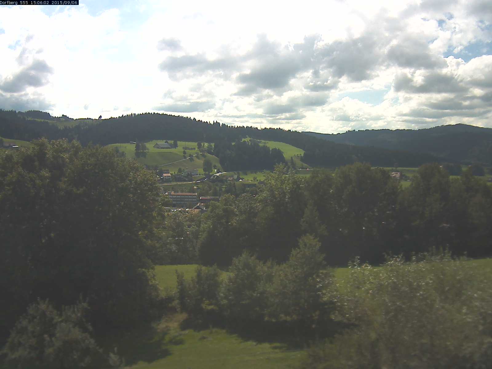 Webcam-Bild: Aussicht vom Dorfberg in Langnau 20150906-150601