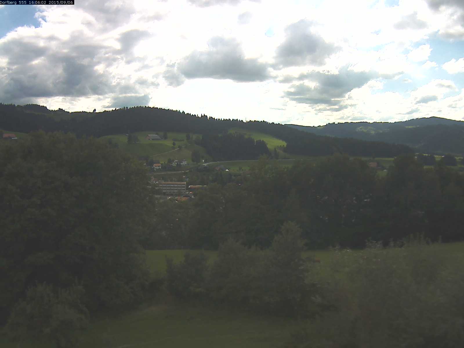 Webcam-Bild: Aussicht vom Dorfberg in Langnau 20150906-160602