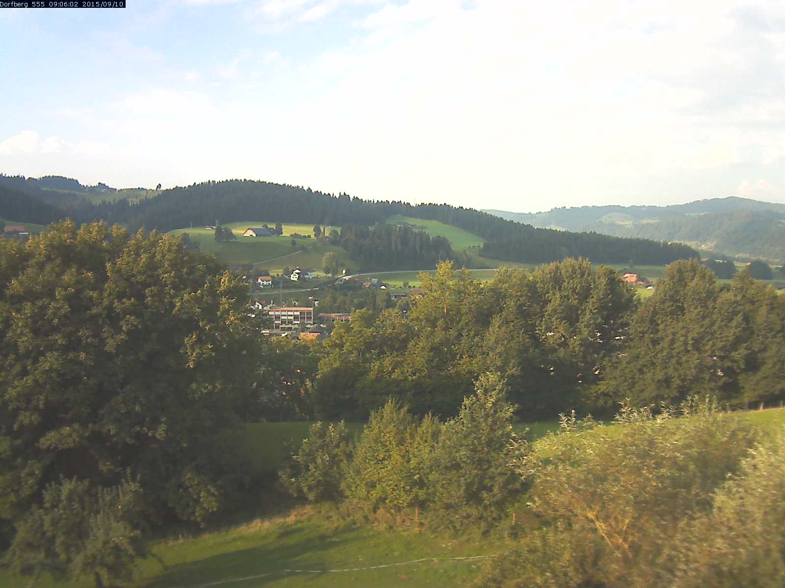 Webcam-Bild: Aussicht vom Dorfberg in Langnau 20150910-090601