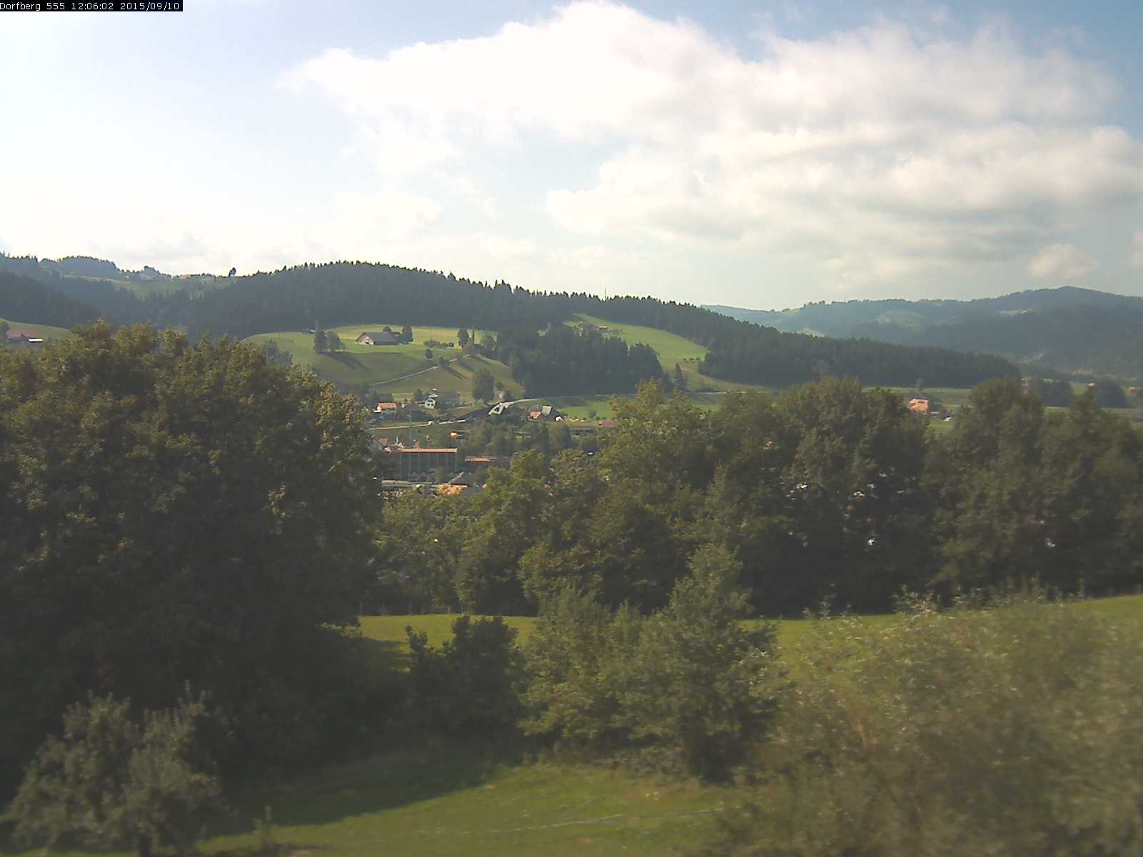 Webcam-Bild: Aussicht vom Dorfberg in Langnau 20150910-120601