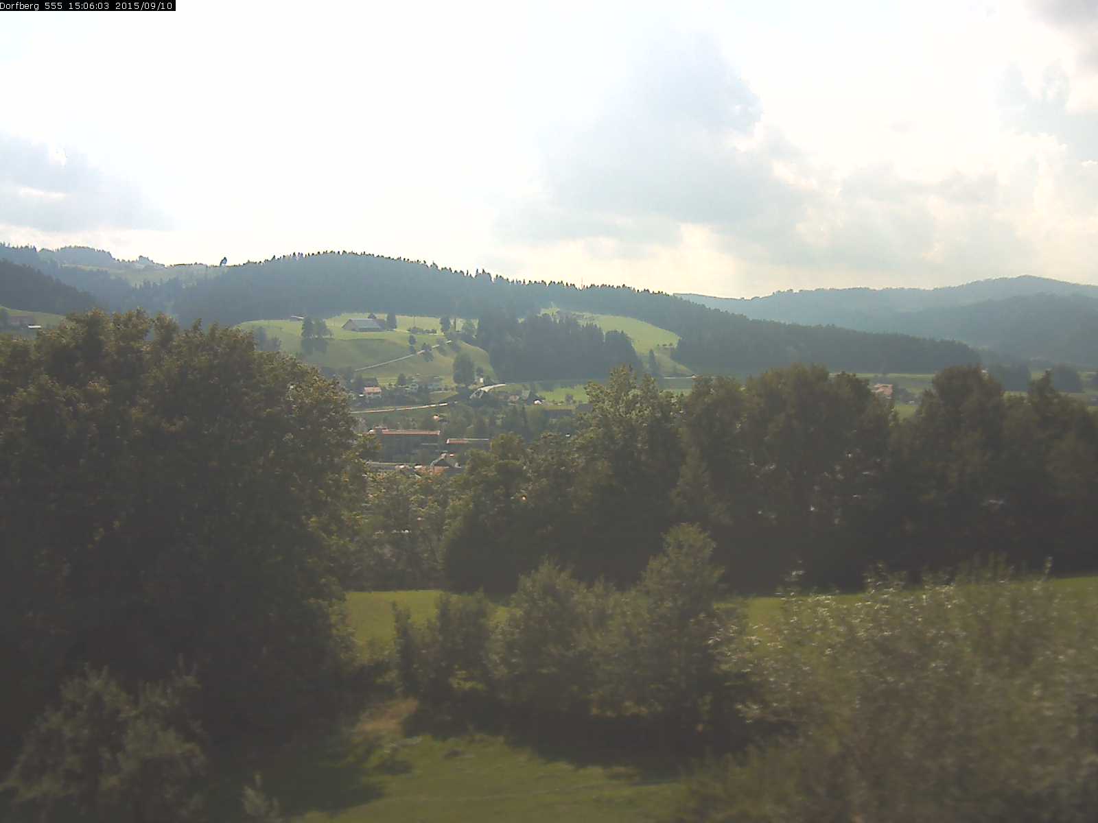 Webcam-Bild: Aussicht vom Dorfberg in Langnau 20150910-150601