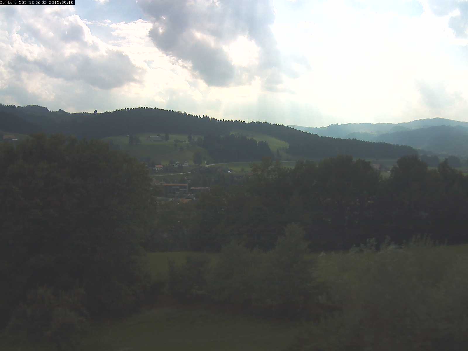 Webcam-Bild: Aussicht vom Dorfberg in Langnau 20150910-160601