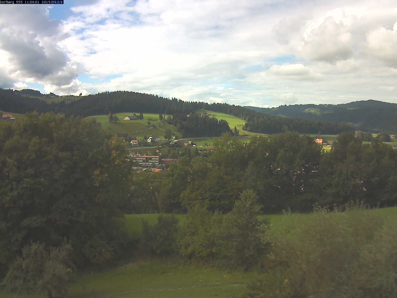 Webcam-Bild: Aussicht vom Dorfberg in Langnau 20150919-110601