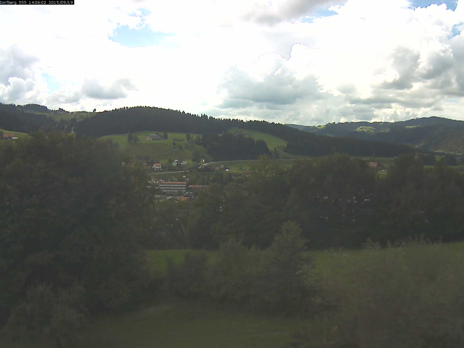Webcam-Bild: Aussicht vom Dorfberg in Langnau 20150919-140601