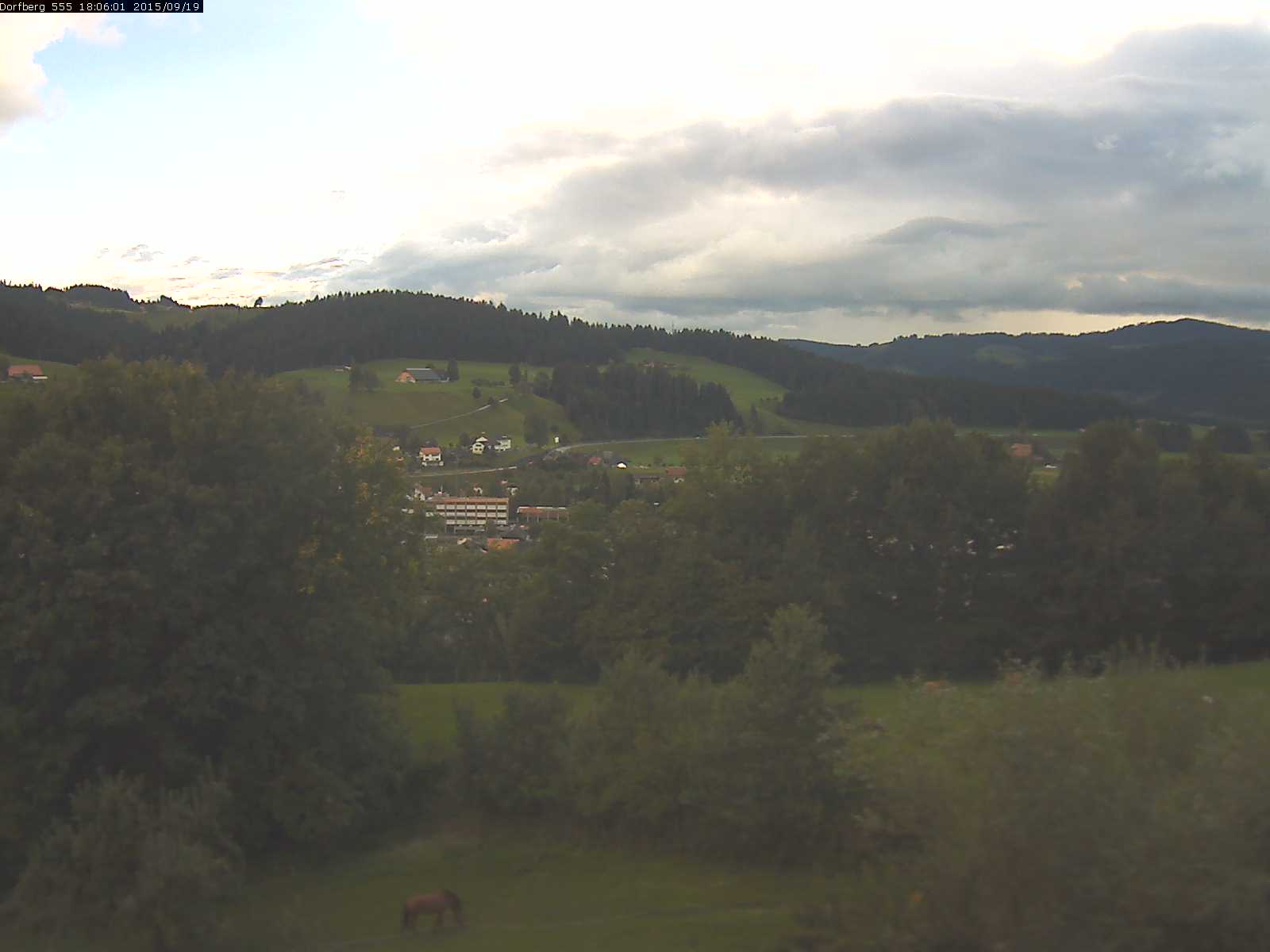 Webcam-Bild: Aussicht vom Dorfberg in Langnau 20150919-180601