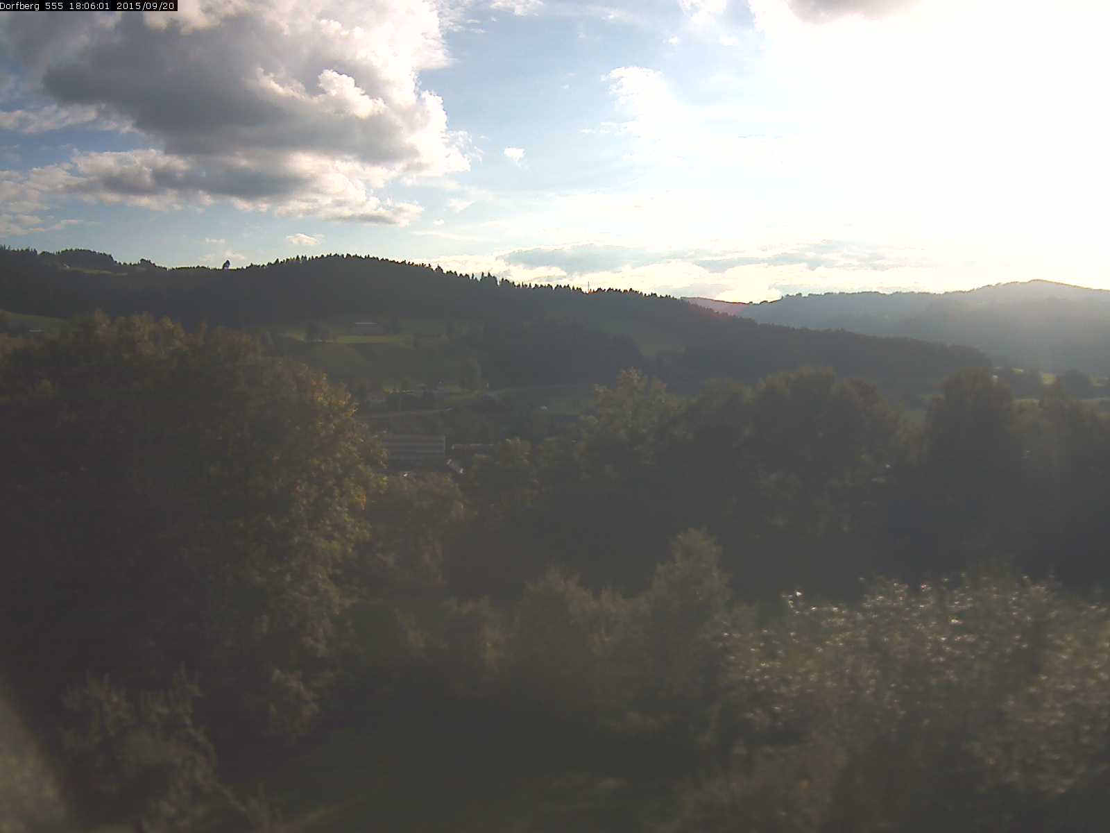 Webcam-Bild: Aussicht vom Dorfberg in Langnau 20150920-180601
