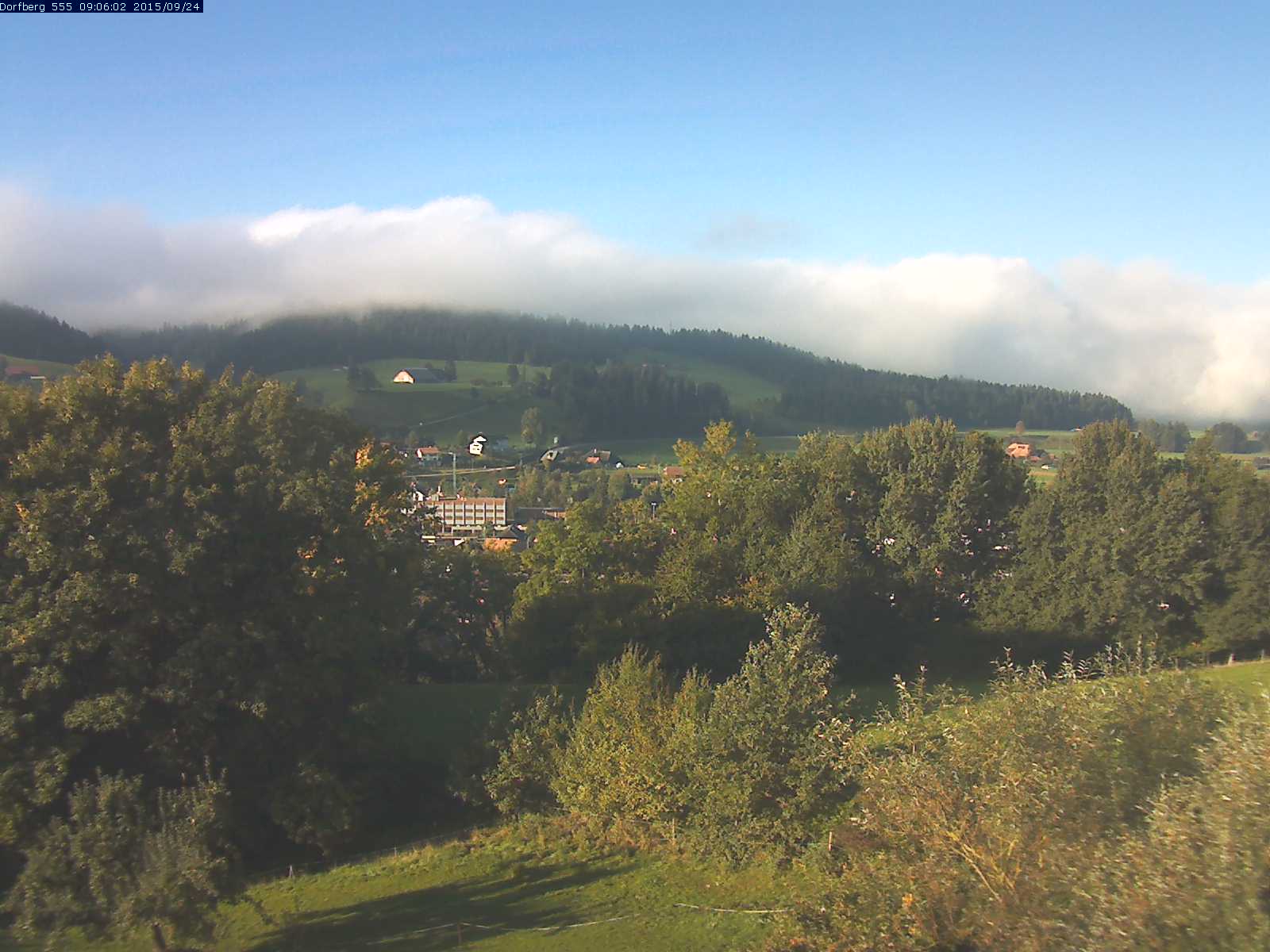 Webcam-Bild: Aussicht vom Dorfberg in Langnau 20150924-090601
