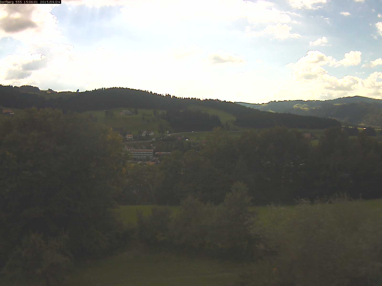 Webcam-Bild: Aussicht vom Dorfberg in Langnau 20150924-150601
