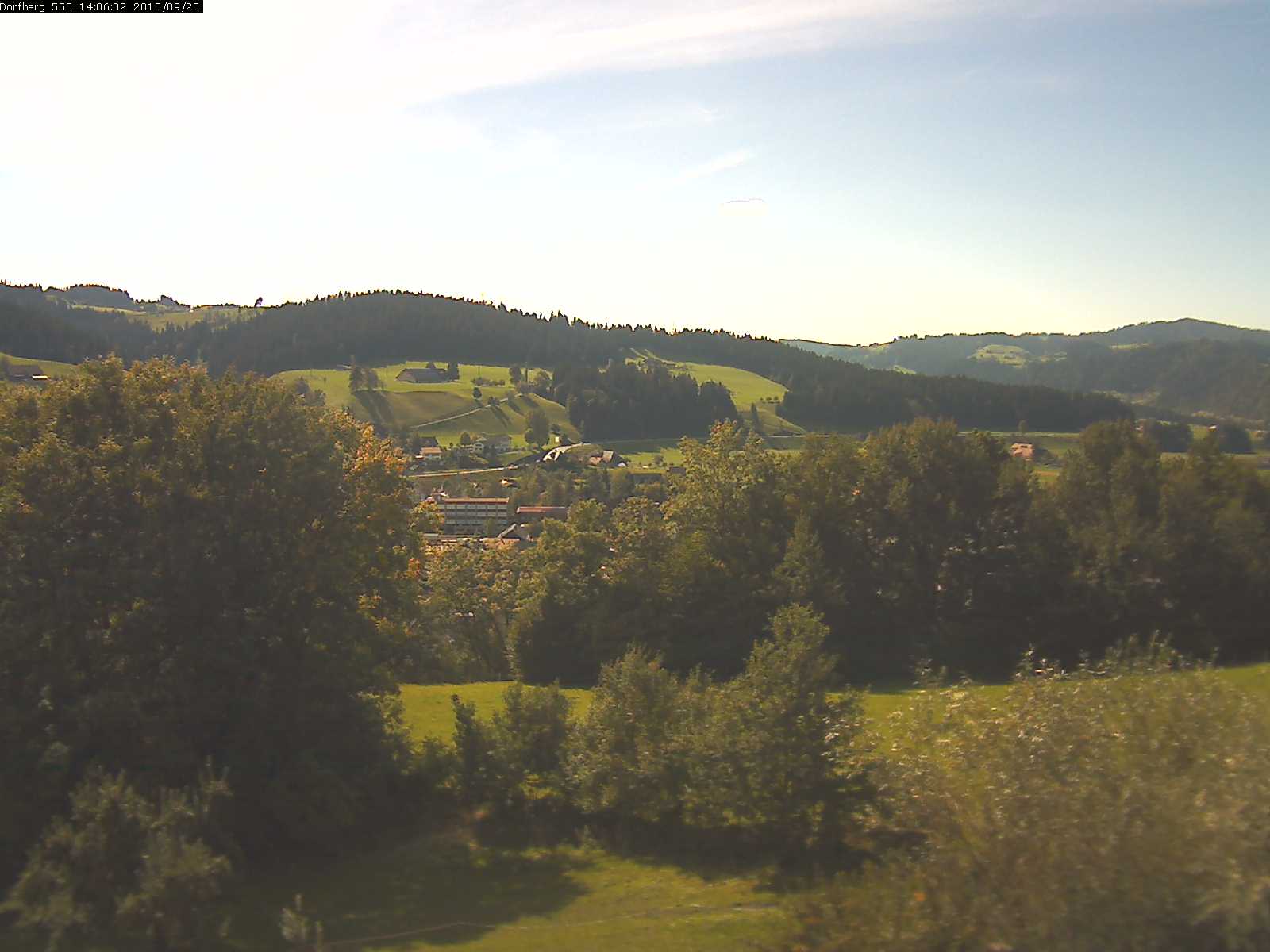 Webcam-Bild: Aussicht vom Dorfberg in Langnau 20150925-140601