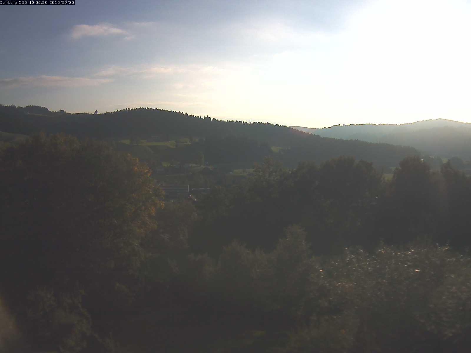 Webcam-Bild: Aussicht vom Dorfberg in Langnau 20150925-180601