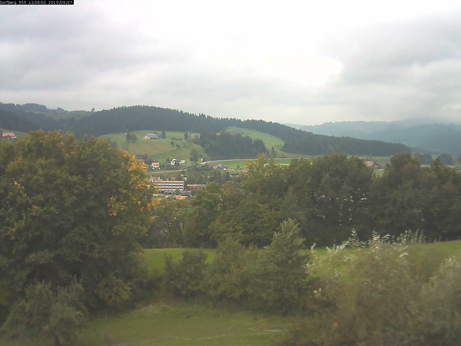 Webcam-Bild: Aussicht vom Dorfberg in Langnau 20150927-120601