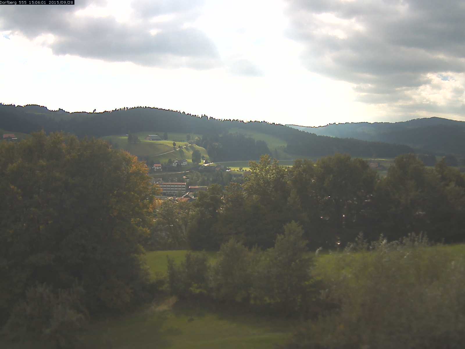 Webcam-Bild: Aussicht vom Dorfberg in Langnau 20150928-150601