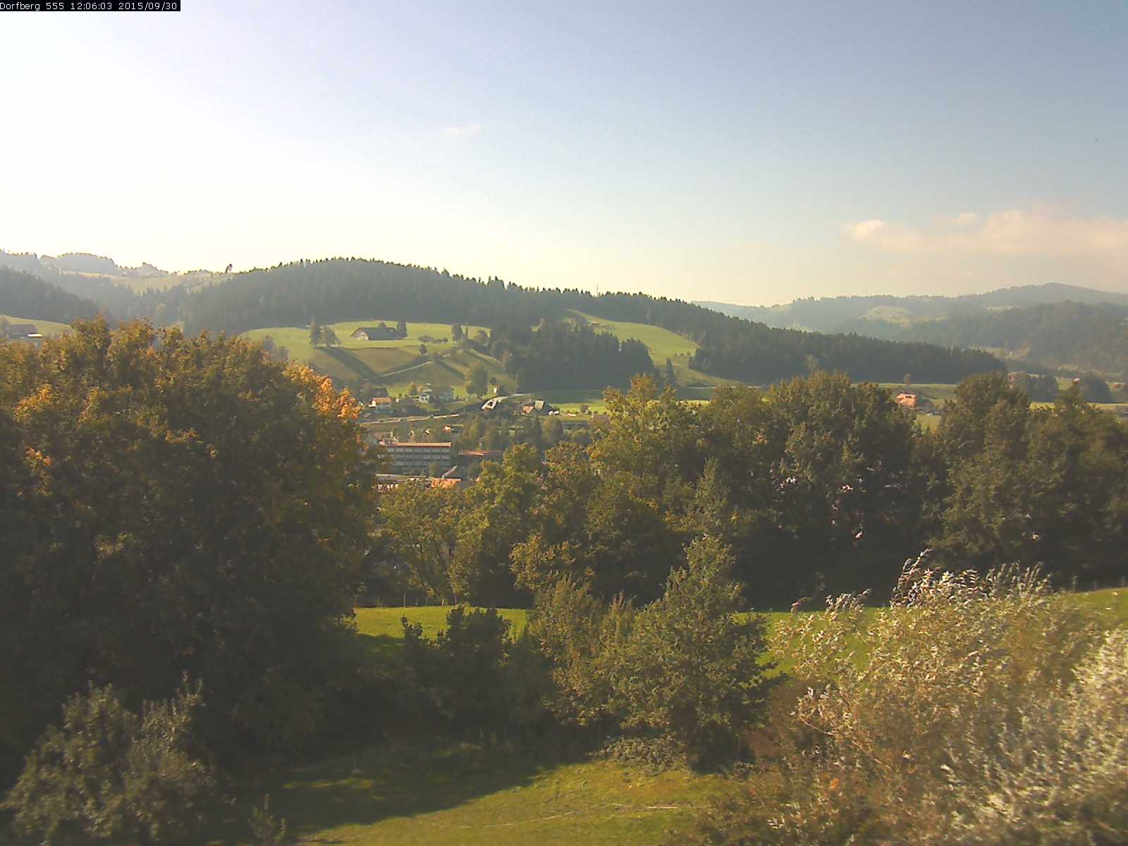 Webcam-Bild: Aussicht vom Dorfberg in Langnau 20150930-120601