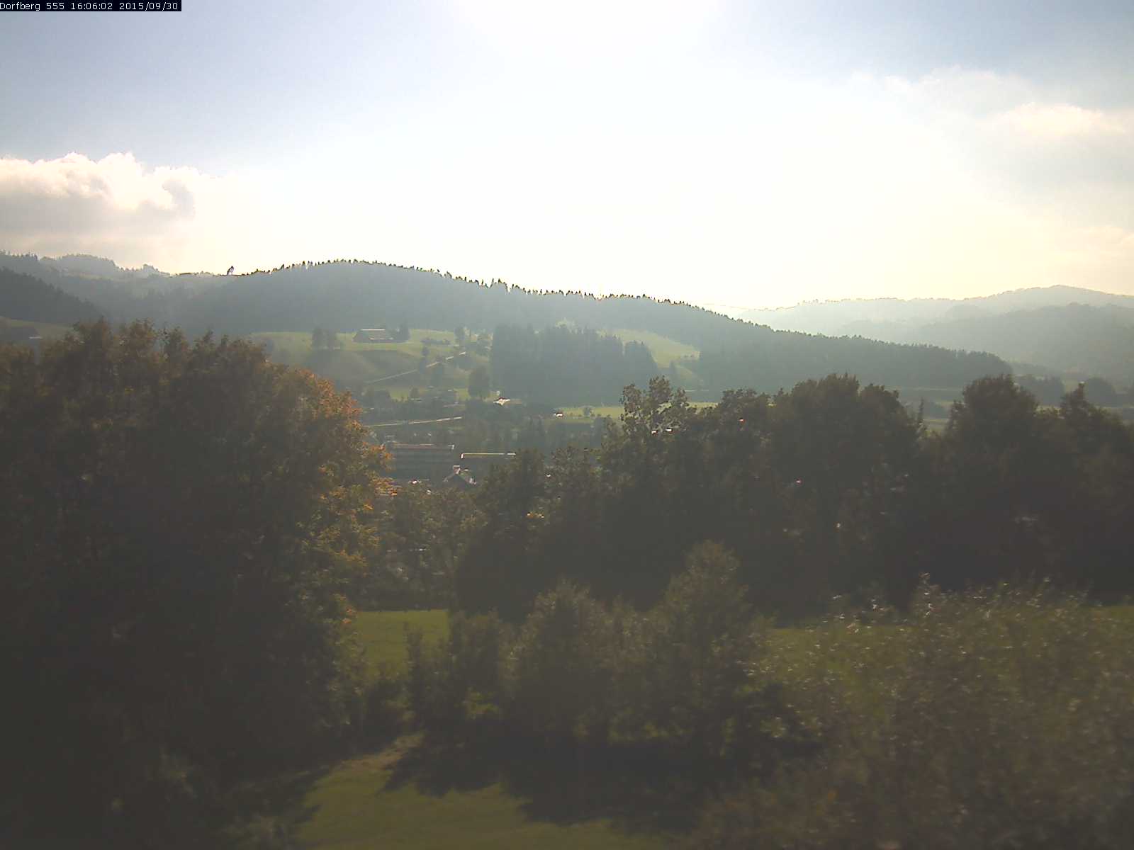 Webcam-Bild: Aussicht vom Dorfberg in Langnau 20150930-160601