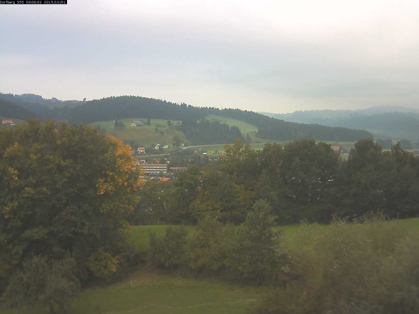 Webcam-Bild: Aussicht vom Dorfberg in Langnau 20151001-090601