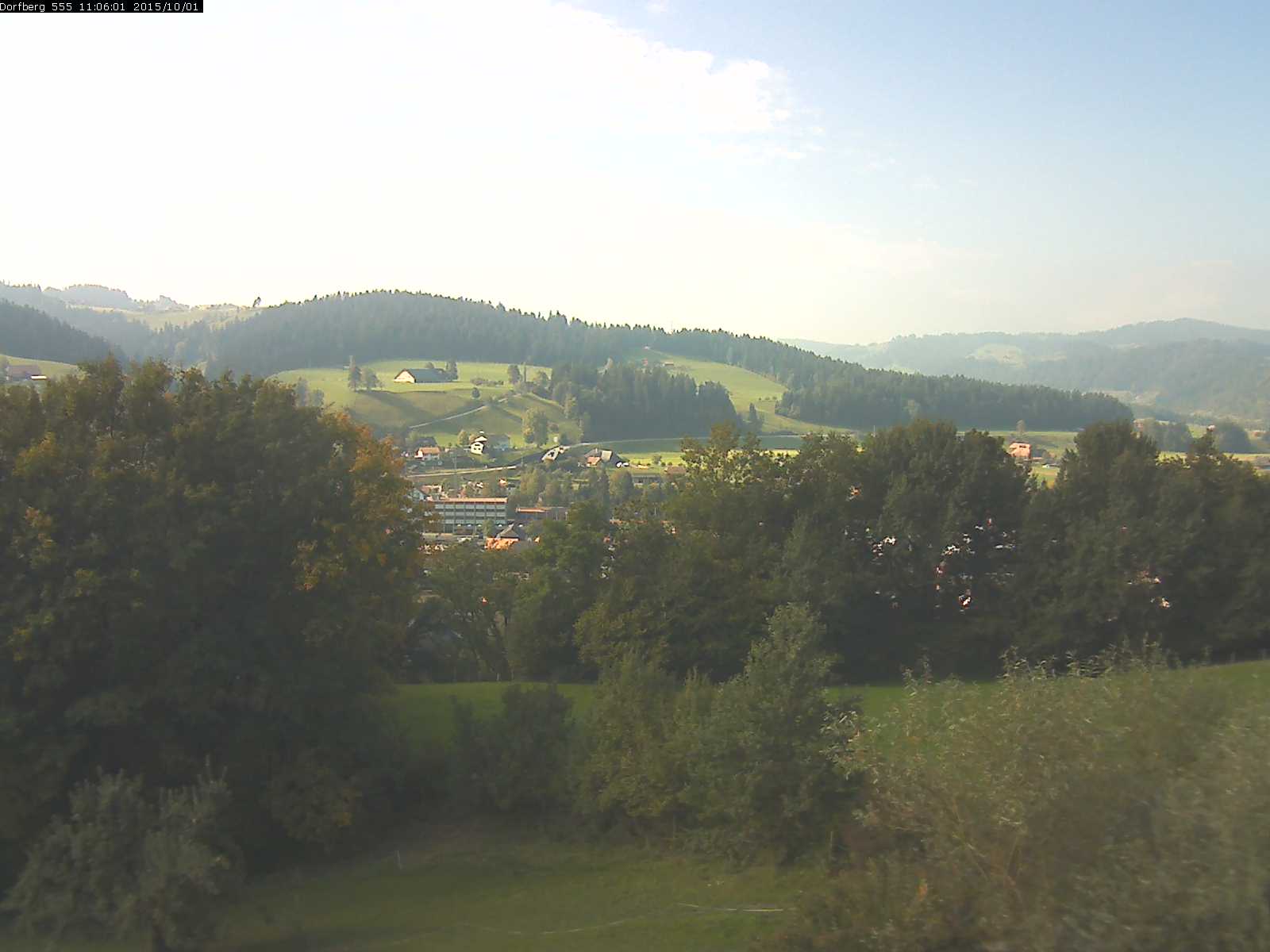 Webcam-Bild: Aussicht vom Dorfberg in Langnau 20151001-110601
