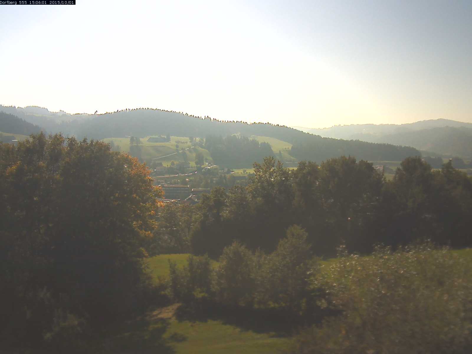 Webcam-Bild: Aussicht vom Dorfberg in Langnau 20151001-150601