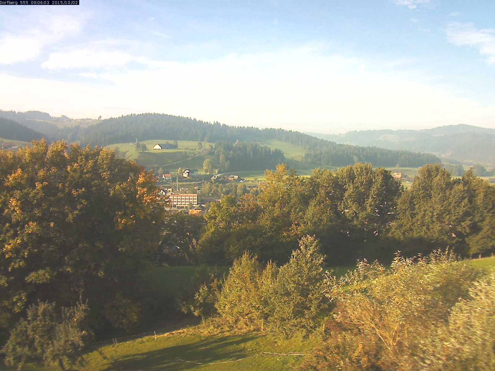 Webcam-Bild: Aussicht vom Dorfberg in Langnau 20151002-090601