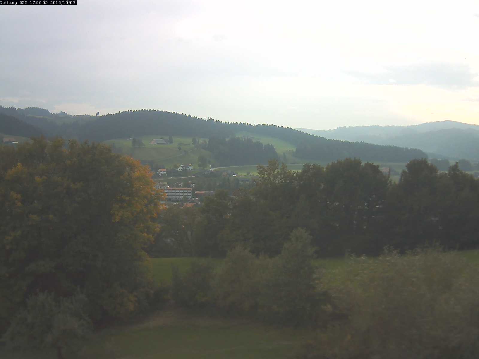 Webcam-Bild: Aussicht vom Dorfberg in Langnau 20151002-170601